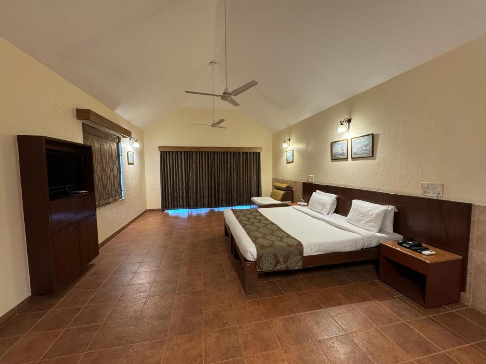 Upper Deck Resort - Stay And Relax At The Highest Peak โลนาวาลา ภายนอก รูปภาพ