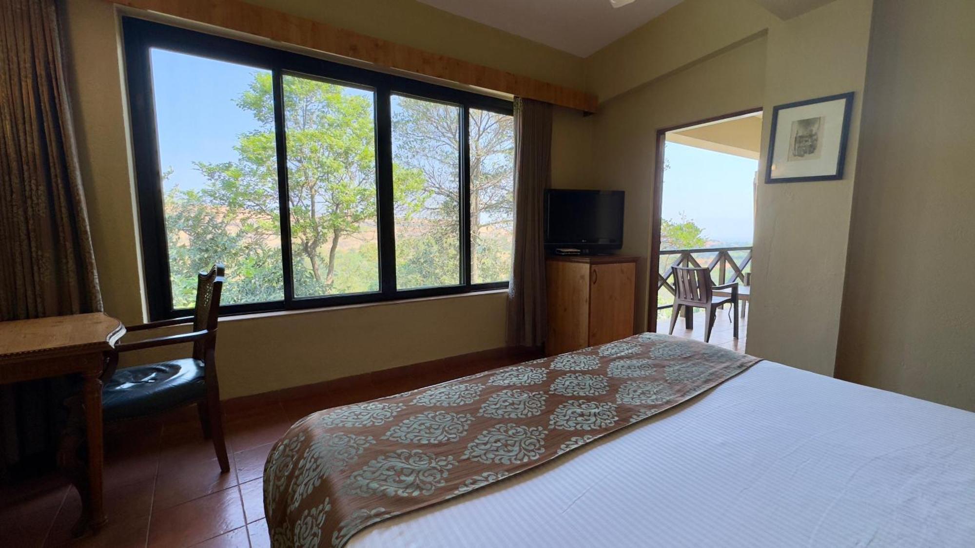 Upper Deck Resort - Stay And Relax At The Highest Peak โลนาวาลา ภายนอก รูปภาพ