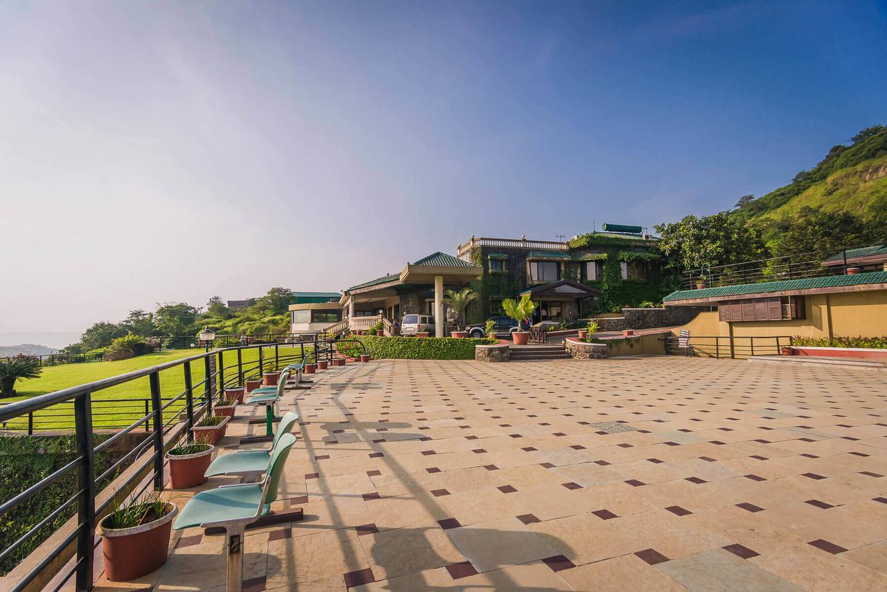 Upper Deck Resort - Stay And Relax At The Highest Peak โลนาวาลา ภายนอก รูปภาพ